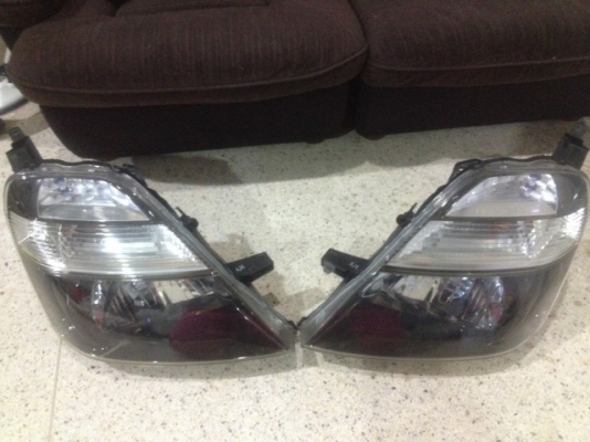 ไฟหน้า HONDA STREAM เป็นไฟซี่น่อนเเท้ของเก่าญี่ปุ่นสภาพสวยคู่ละ