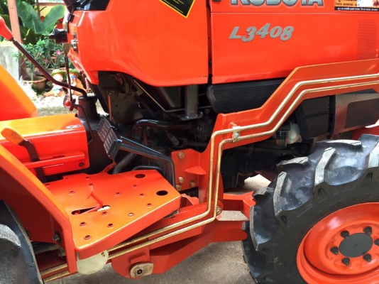 ขายรถไถKubota L3408 (4WD) พร้อมใบมีดหน้าและผานพรวน รถพร้อมใช้งาน