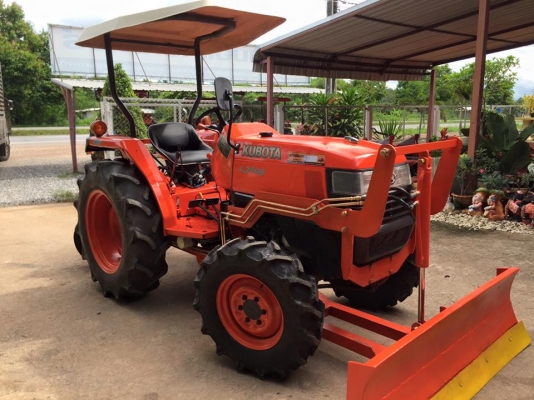 ขายรถไถKubota L3408 (4WD) พร้อมใบมีดหน้าและผานพรวน รถพร้อมใช้งาน