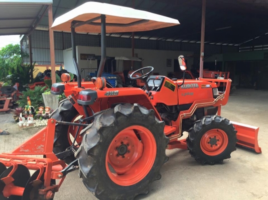 ขายรถไถKubota L3408 (4WD) พร้อมใบมีดหน้าและผานพรวน รถพร้อมใช้งาน