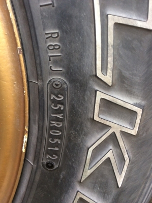 ขายยาง265/70 R16 ปี12 สภาพใช้งานได้ปกติ  ราคาเส้นละ 800 บาท