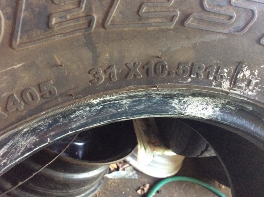 ขายยาง 31 /10.5 /15 ปี 14