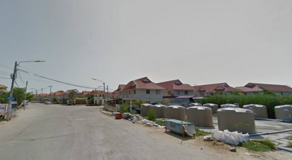 ขายทาวน์เฮ้าส์ 2 ชั้น ถนนบางขุนเทียน-ชายทะเล ใกล้ สน.เทียนทะเล