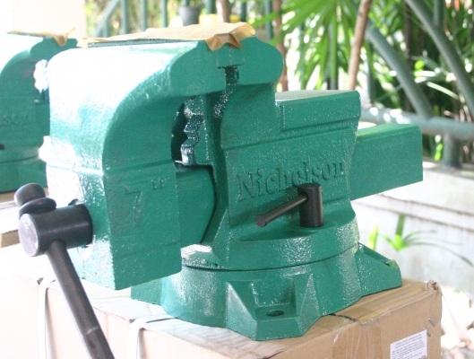 ปากกาจับชิ้นงาน NICHOLSON ขนาด 4, 5, 6 และ 7 นิ้ว มีฐานหมุนในตัว ของใหม่ ราคาพิเศษ