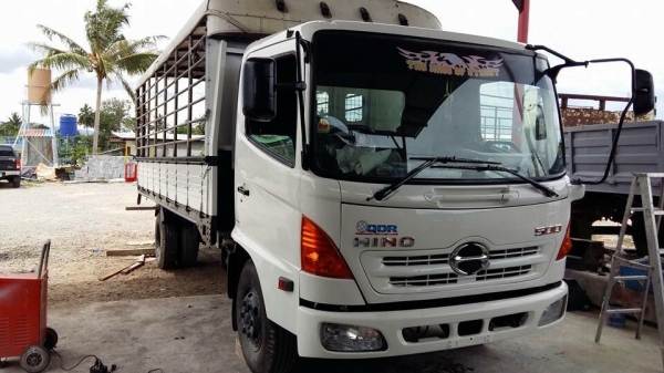 ขายด่วนรถ6ล้อMAGAเครือง150แรงม้าปี46รถทำสีสีใหม่ทั้งคัน