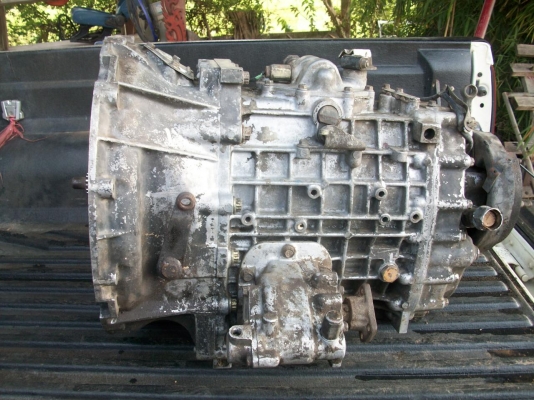 เกียร์ 10 ล้อ ฟูโซ่ตัวใหม่ สภาพสวยมากครับ พร้อมเกียร์ฝาก ราคานี้ไม่มีอีกแล้ว