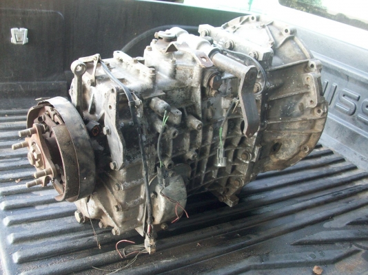 เกียร์ 10 ล้อ ฟูโซ่ตัวใหม่ สภาพสวยมากครับ พร้อมเกียร์ฝาก ราคานี้ไม่มีอีกแล้ว เกียร์ 10 ล้อ ฟูโซ่ตัวใหม่ สภาพสวยมากครับ พร้อมเกียร์ฝาก ราคานี้ไม่มีอีกแล้ว