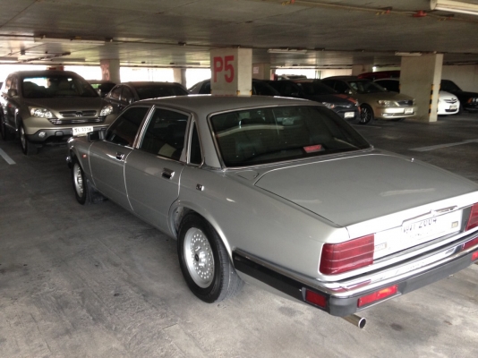 ขายสด! รถอยู๋ตึก CAT บางรัก