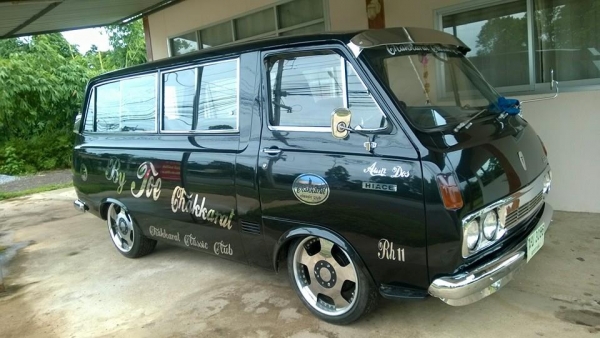 ขายรถตู้ TOYOTA พ.ศ18 ภายในเดิม สภาพสวยแต่งคลาสสิค พร้อมวิ่ง เอกสารเล่มทะเบียนพร้อมโอน