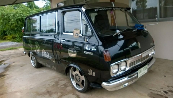 ขายรถตู้ TOYOTA พ.ศ18 ภายในเดิม สภาพสวยแต่งคลาสสิค พร้อมวิ่ง เอกสารเล่มทะเบียนพร้อมโอน