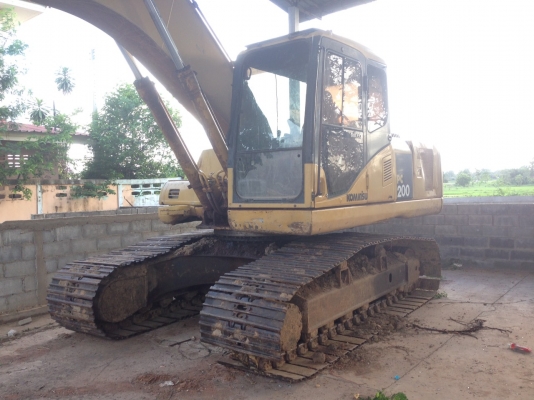 ขายถูก รถแบคโฮ KOMATSU PC 200-7 เดิมๆพร้อมใช้เอกสารทะเบียน