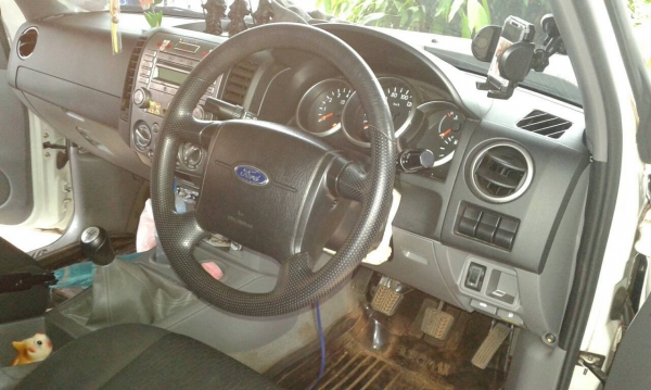 FORD RANGER WILDTRAK 2.5 OPENCAB ปี53 ไมล45,000โล เหลืองวด290,000 งวดละ9,600 เปลี่ยนสัญาได้เลยครับ