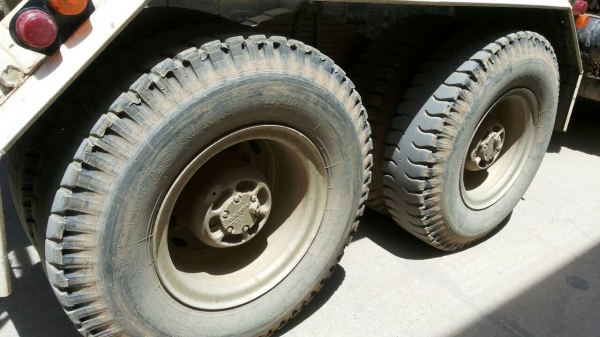 ขายรถบรรทุก 10 ล้อโม่ปูน VOLVO 320 แรงม้าปี 2545 โม่ขนาด 7 คิว ราคา 980000