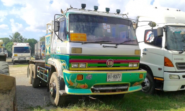 ขายรถบรรทุก 10 ล้อหัวลาก NISSAN UD 430 290 แรงม้าปี 2536 ราคา 550000