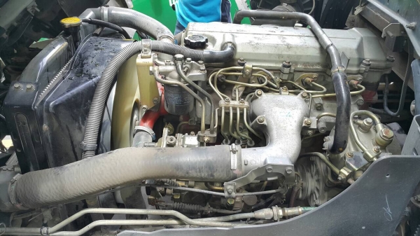 Hino Mega 150แรงม้า ยาว5.5 เมตร กะบะคอกเสริม สวยๆ