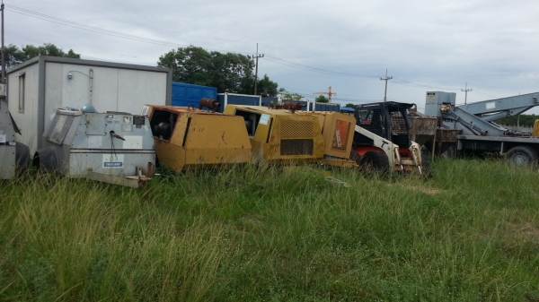 -ขายเครื่องจักรงานก่อสร้างครับ