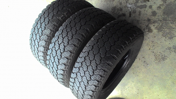 235/70R15. DUNLOP GRANDTREK มี 3 เส้น tel.081-427-3941
