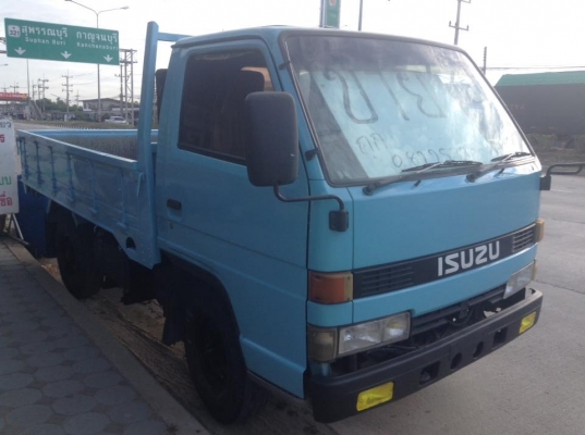 ขายรถอีซูซูnkr4ล้อรถบ้านยกหัวใด้ เกียรสั้นเพาเวอร์