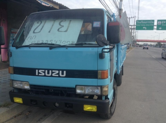 ขายรถอีซูซูnkr4ล้อรถบ้านยกหัวใด้ เกียรสั้นเพาเวอร์