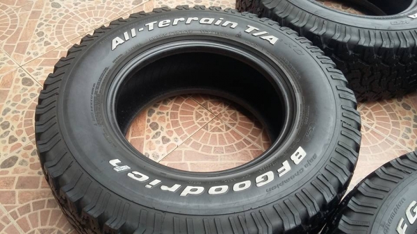 ขายยาง bf  265/70/16  จำนวน 1 ชุดครับ 7500 บาท