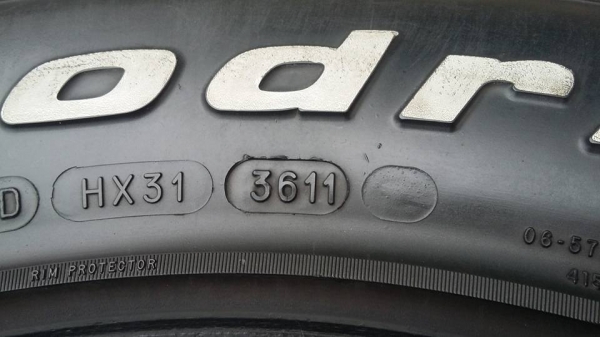 ขายยาง bf  265/70/16  จำนวน 1 ชุดครับ 7500 บาท