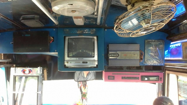 ขายรถบัส  เครื่อง EH 700 7 เกียร์  คัสซี KM  คานหน้า-คานท้าย F 6 น็อต  ตัวถังเชิดชัย  กระจกเปลือย  ประตูหน้า  พวงมาลัยเพาเวอร์  เบรคลมดูด  เบาะตุ๊กตาปรับเอนนอน  เครื่องเสียงพร้อม  ทำสีมาใหม่  ราคา 400,000 บาท ต่อรองได้  สนใจติดต่อคุณเสน่ห์  081-2924481 ,