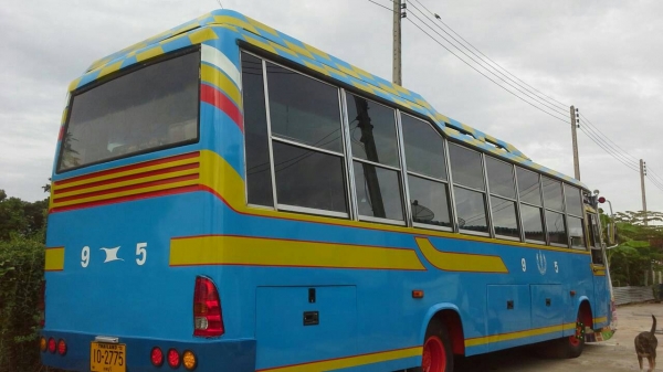 ขายรถบัส  เครื่อง EH 700 7 เกียร์  คัสซี KM  คานหน้า-คานท้าย F 6 น็อต  ตัวถังเชิดชัย  กระจกเปลือย  ประตูหน้า  พวงมาลัยเพาเวอร์  เบรคลมดูด  เบาะตุ๊กตาปรับเอนนอน  เครื่องเสียงพร้อม  ทำสีมาใหม่  ราคา 400,000 บาท ต่อรองได้  สนใจติดต่อคุณเสน่ห์  081-2924481 ,