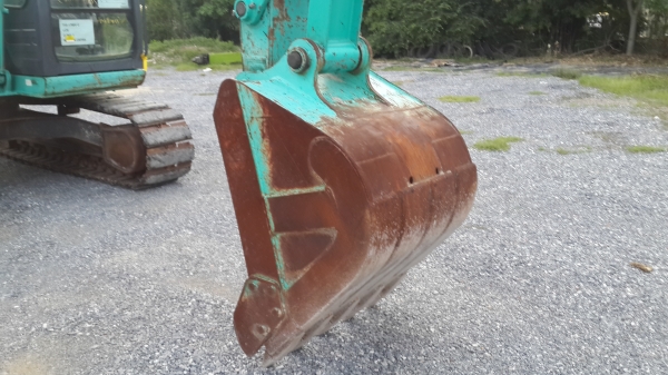 KOBELCO SK135 YY04 รถเก่าญี่ปุ่นนำเข้าโดยตรง เป็นรถตัวใหม่ของรุ่น