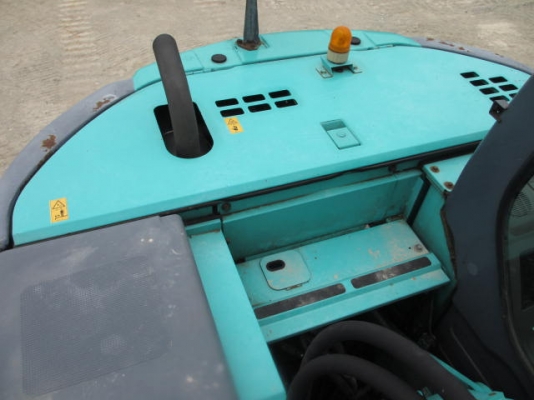 KOBELCO SK135 YY04 รถเก่าญี่ปุ่นนำเข้าโดยตรง เป็นรถตัวใหม่ของรุ่น