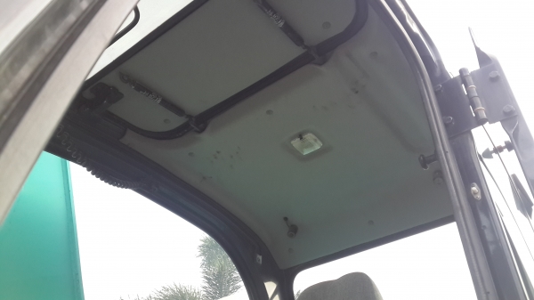 KOBELCO SK135 YY04 รถเก่าญี่ปุ่นนำเข้าโดยตรง เป็นรถตัวใหม่ของรุ่น