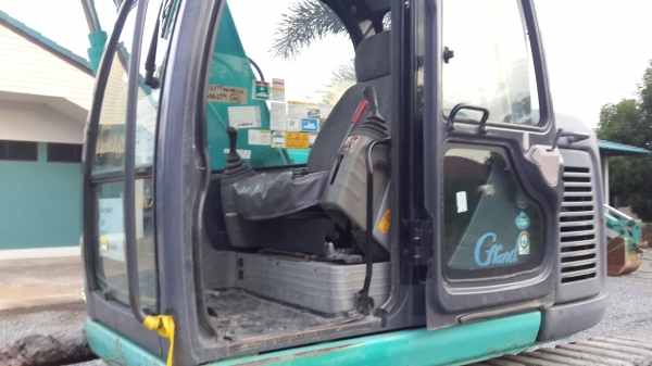 KOBELCO SK135 YY04 รถเก่าญี่ปุ่นนำเข้าโดยตรง เป็นรถตัวใหม่ของรุ่น