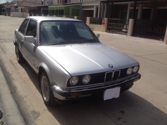 ตามมาเนื้อคู่ BMW 318i สปอร์ต 2 ประตู ตามมาเนื้อคู่ BMW 318i สปอร์ต 2 ประตู