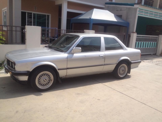 ตามมาเนื้อคู่ BMW 318i สปอร์ต 2 ประตู ตามมาเนื้อคู่ BMW 318i สปอร์ต 2 ประตู