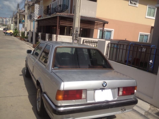 ตามมาเนื้อคู่ BMW 318i สปอร์ต 2 ประตู ตามมาเนื้อคู่ BMW 318i สปอร์ต 2 ประตู