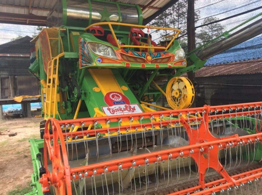 ขายรถเกี่ยว เกษตรพัฒนา  เครื่อง อีซูซุ210 เทอร์โบ A/R 65  ปั้มไดกิ้นเบอร์22