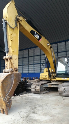 ขายรถแบคโฮ CAT 320 D เอกสารอินวอย ไมล์ 5700 ชม.ราคา 2000000
