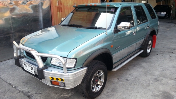 ขายอีซูซู VEGA  AUTO  4x4   เครื่องดีเซล 2800 เทอร์โบ สภาพเดิมแท้จากห้าง