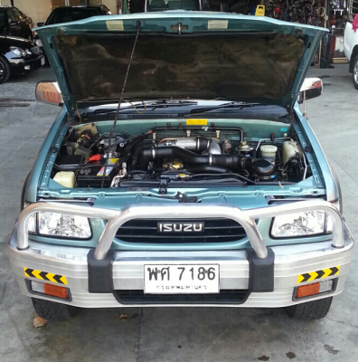 ขายอีซูซู VEGA  AUTO  4x4   เครื่องดีเซล 2800 เทอร์โบ สภาพเดิมแท้จากห้าง