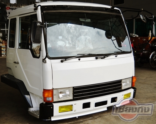 หัวเก๋งรถบรรทุก Mitsubishi FUSO เฉินหลง สภาพดีสวยมาก หัวเก๋งรถบรรทุก Mitsubishi FUSO เฉินหลง สภาพดีสวยมาก