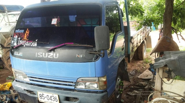 ขายรถบรรทุก issuzu Elf