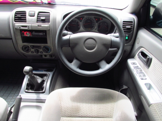 กระบะ ดีแม๊กซ์ 4ประตู เครื่อง 2.5 รถสวยไม่มีชน มีเลือกมาลองได้เลยจ้า