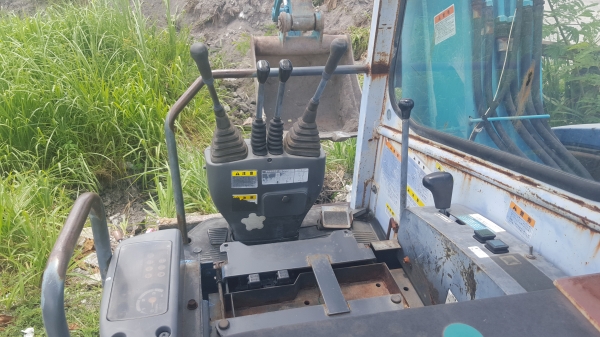 รถขุด502รุ่นล่าสุดสวยๆๆ...ตูดกลม