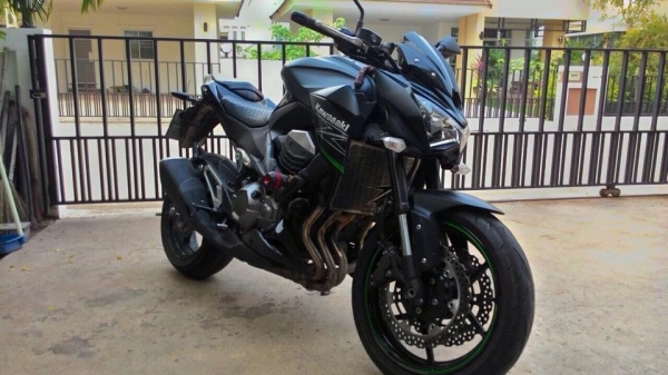 ขายดาวน์ KAWASAKI Z800