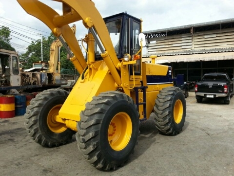 รถตักล้อยาง 515-2-12626 รถตักล้อยาง 515-2-12626