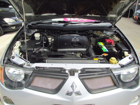 TRITON พลัส  2.5 ขับเคลื่อน4 ล้อ  แต่งแต่งๆ ล้อแม๊กซ์อย่างดี เท่สุดๆเลยคร้า