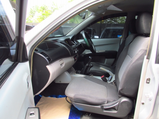 TRITON พลัส  2.5 ขับเคลื่อน4 ล้อ  แต่งแต่งๆ ล้อแม๊กซ์อย่างดี เท่สุดๆเลยคร้า