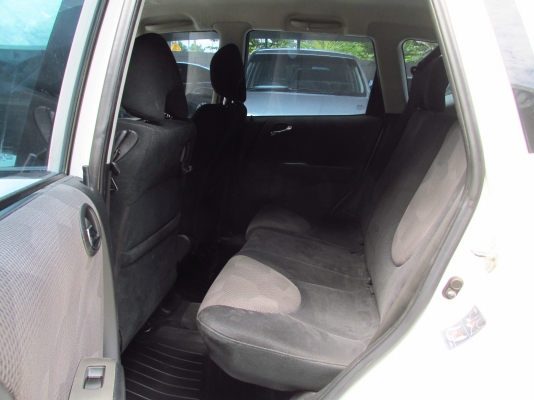 HONDA JAZZ 1.5 ปี2005 เท่มากจ้า แต่งเต็มๆ พร้อมซิ่ง ราคา 259,000 เท่านั้น HONDA JAZZ 1.5 ปี2005 เท่มากจ้า แต่งเต็มๆ พร้อมซิ่ง ราคา 259,000 เท่านั้น