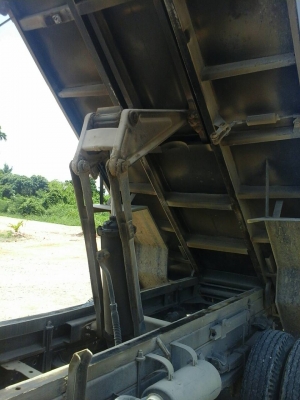 ขายหกล้อดั้มพ์ ISUZU-NPR59LU5M-115HP ปี37 เอฟหน้า-หลัง พวงมาลัยเพาเวอร์ ดั้มสามมิตร