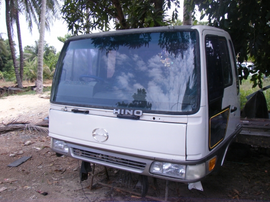 ขายหัวเก๋ง HINO สิงห์ไฮเทค 10ล้อหัวในครับ 158,000บาทอุปกรณืครบครับ ติดต่อ 0892095791 บอย