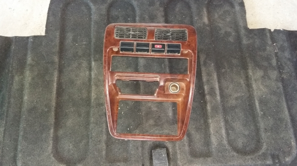 ขายหน้ากากคอนโซน Nissan  ฟอรน์เทียร